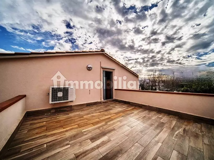 Immagine 9 di Casa bifamiliare in vendita  a San Giuliano Terme