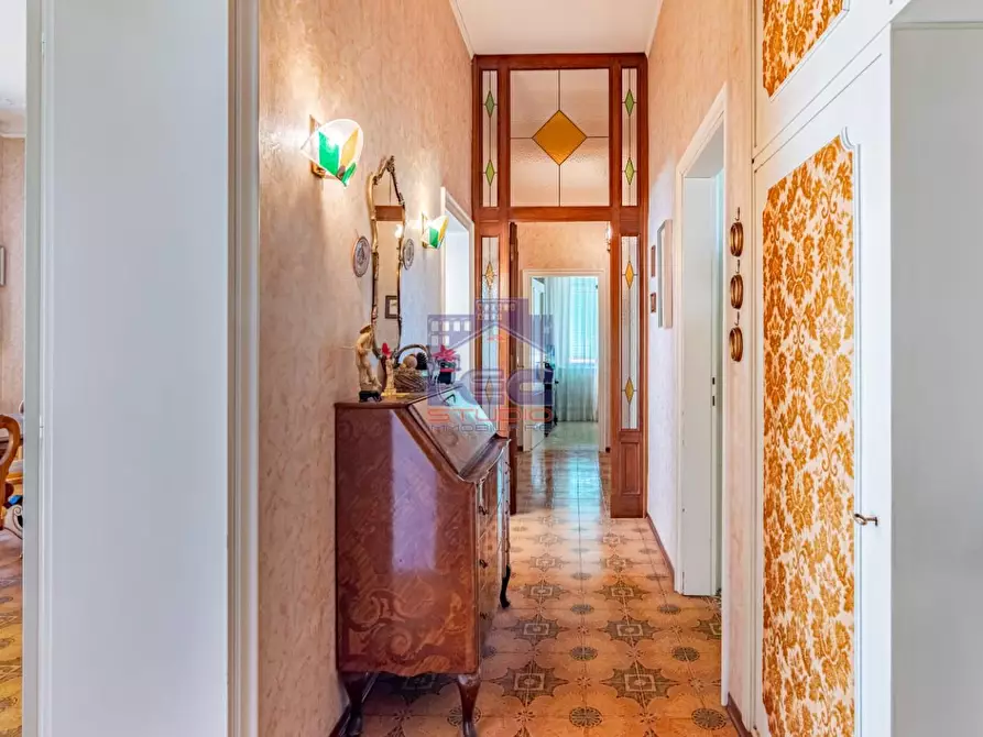 Immagine 8 di Appartamento in vendita  a Livorno