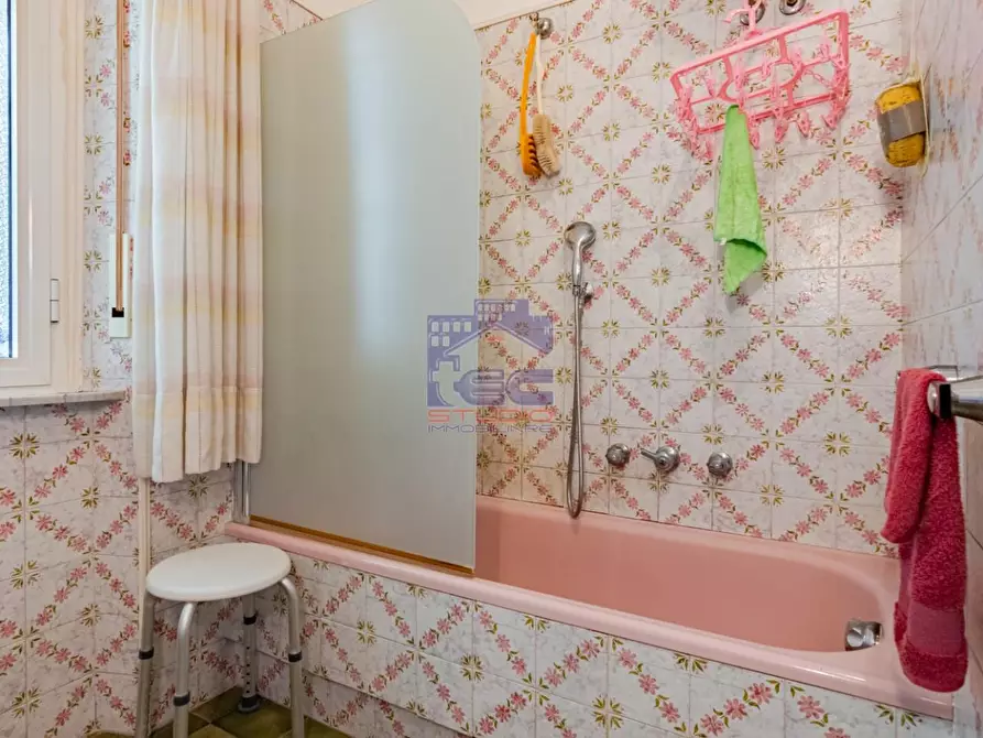 Immagine 22 di Appartamento in vendita  a Livorno