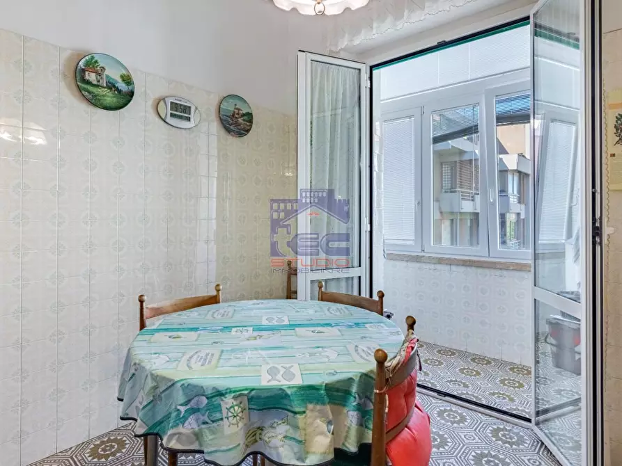 Immagine 11 di Appartamento in vendita  a Livorno