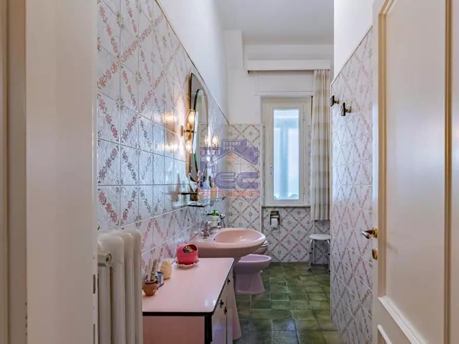 Immagine 18 di Appartamento in vendita  a Livorno