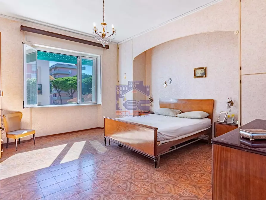 Immagine 15 di Appartamento in vendita  a Livorno