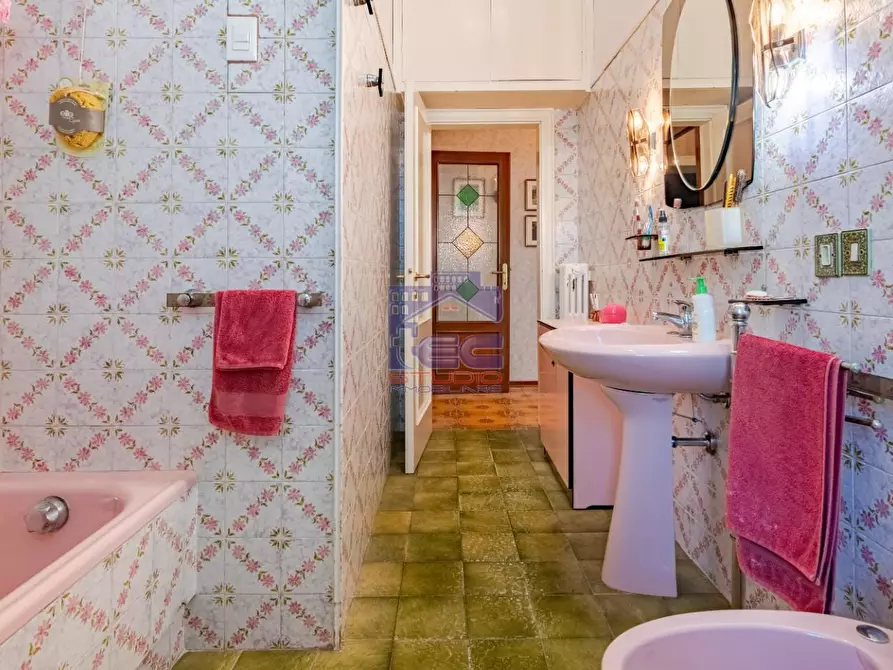 Immagine 23 di Appartamento in vendita  a Livorno