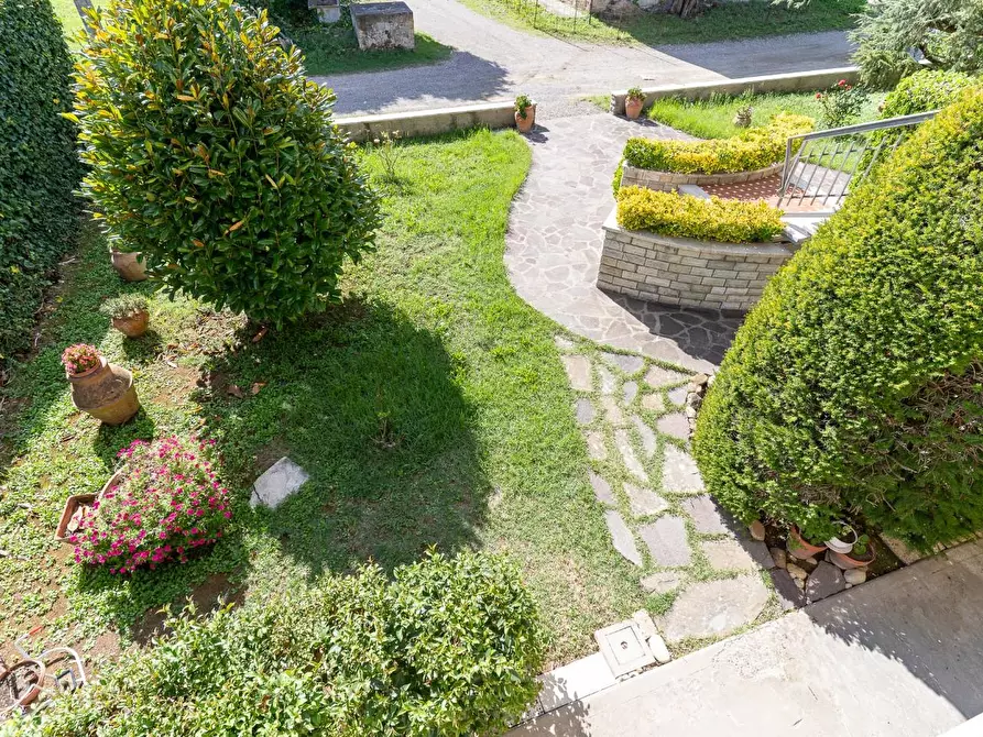 Immagine 7 di Villa in vendita  a Empoli