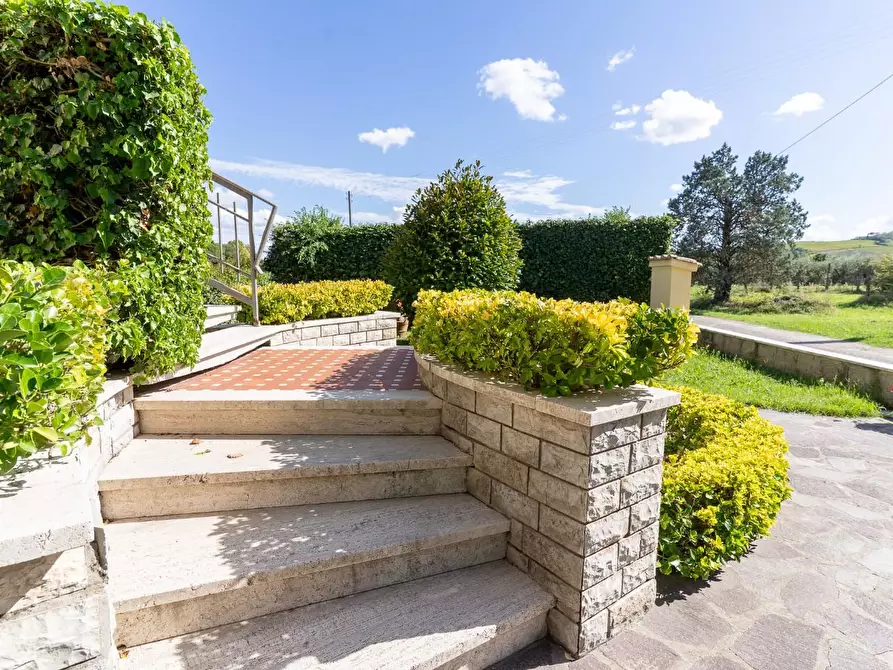 Immagine 5 di Villa in vendita  a Empoli