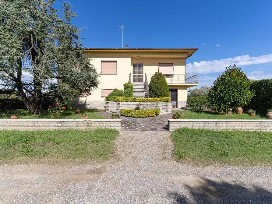 Immagine 1 di Villa in vendita  a Empoli