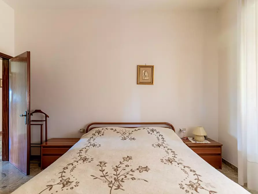 Immagine 42 di Villa in vendita  a Empoli