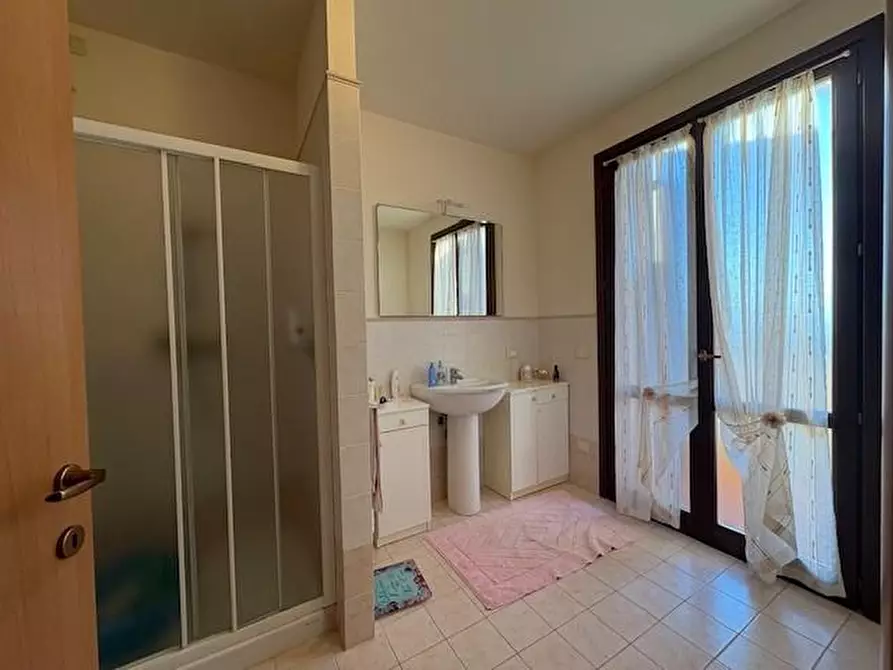 Immagine 10 di Appartamento in vendita  a Crespina Lorenzana