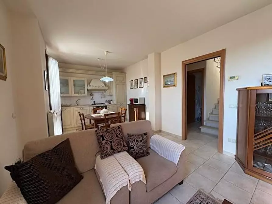 Immagine 2 di Appartamento in vendita  a Crespina Lorenzana