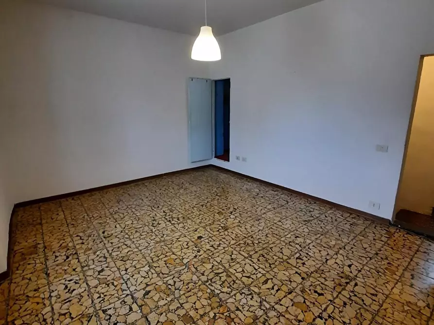 Immagine 8 di Terratetto in vendita  a Carmignano