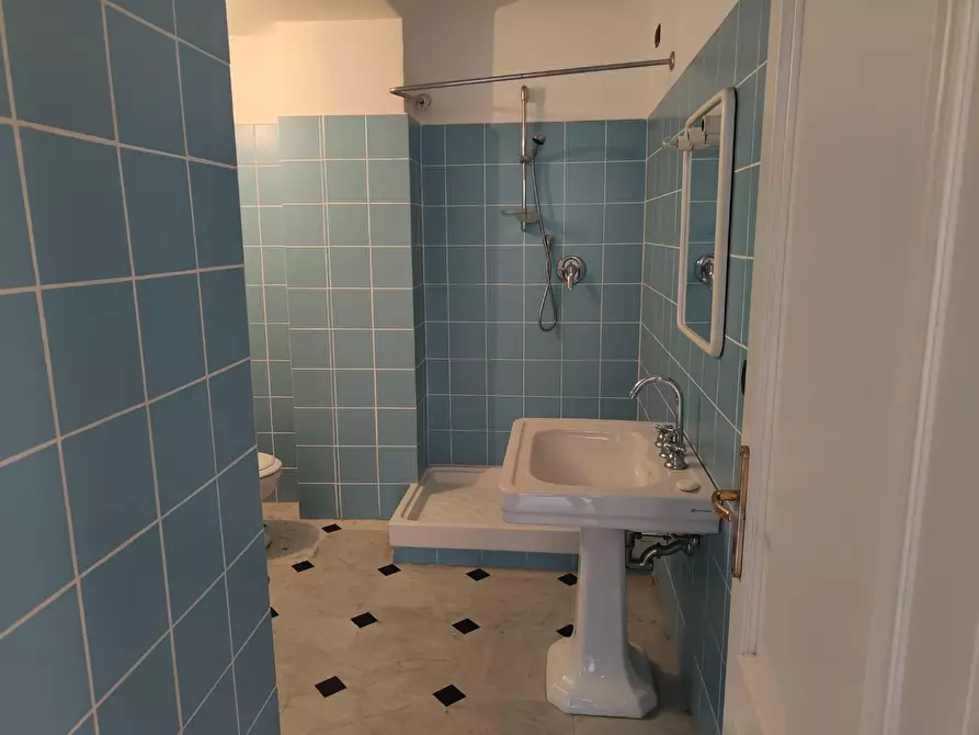 Immagine 29 di Appartamento in vendita  a Chiavari