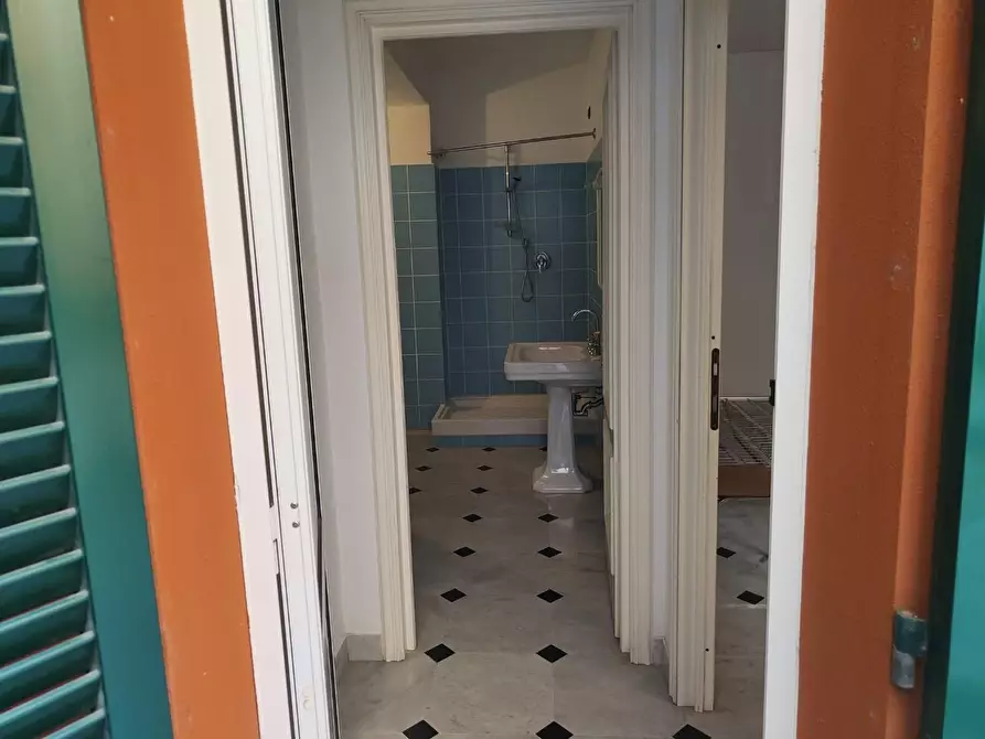 Immagine 28 di Appartamento in vendita  a Chiavari