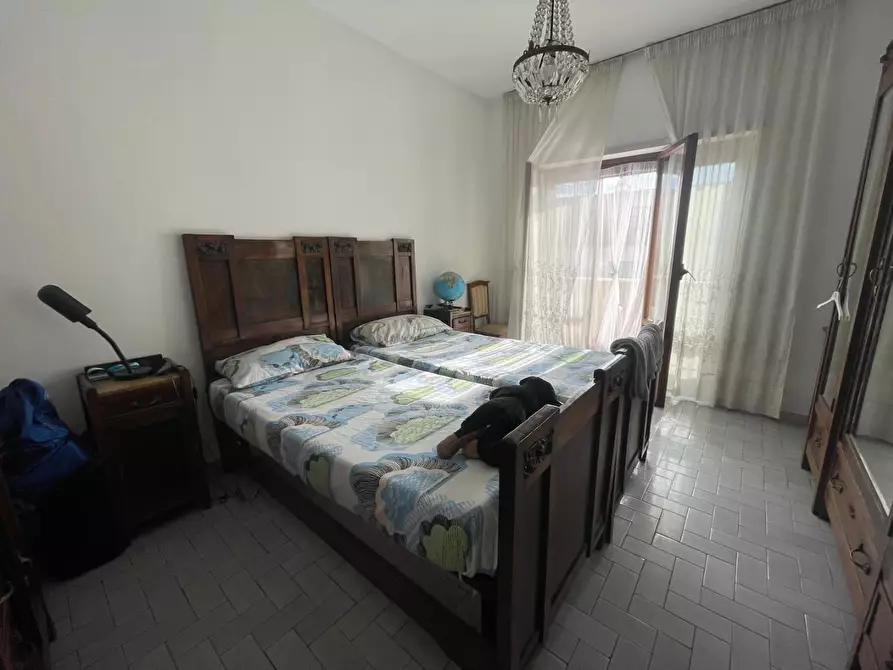 Immagine 13 di Appartamento in vendita  a Carrara