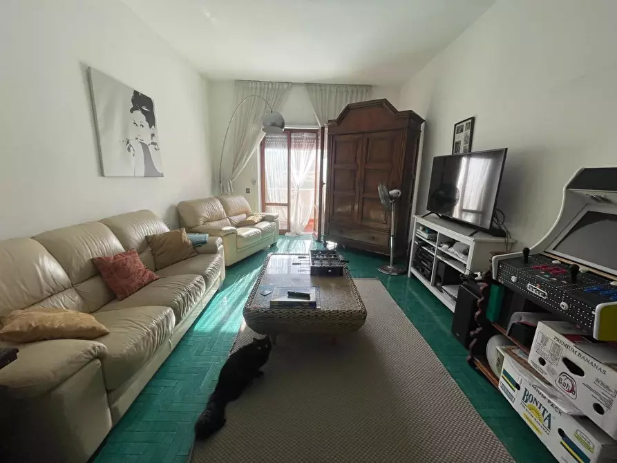 Immagine 4 di Appartamento in vendita  a Carrara