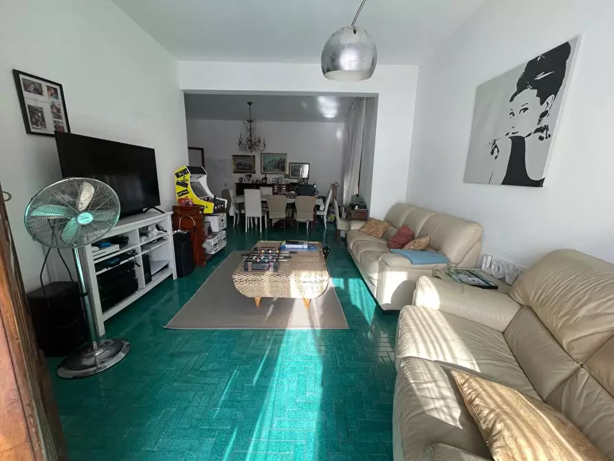 Immagine 3 di Appartamento in vendita  a Carrara