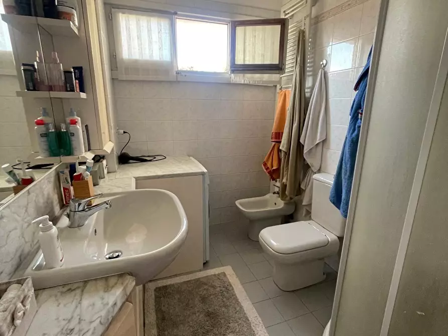 Immagine 19 di Appartamento in vendita  a Carrara