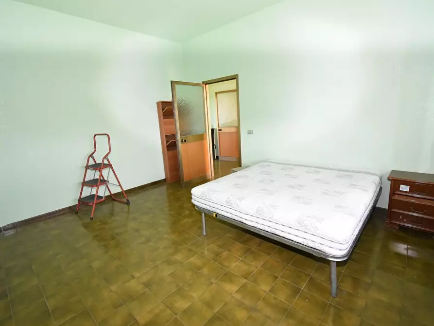 Immagine 16 di Villa in vendita  a Pisa