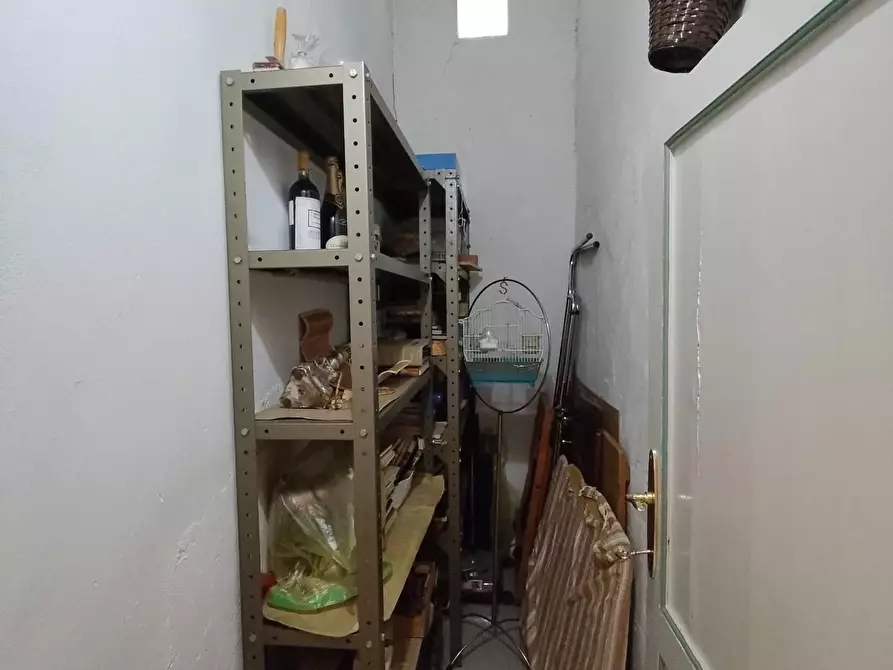 Immagine 47 di Appartamento in vendita  a Lucca