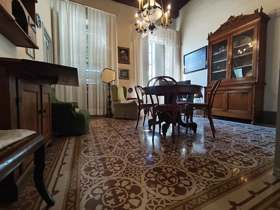 Immagine 55 di Appartamento in vendita  a Lucca