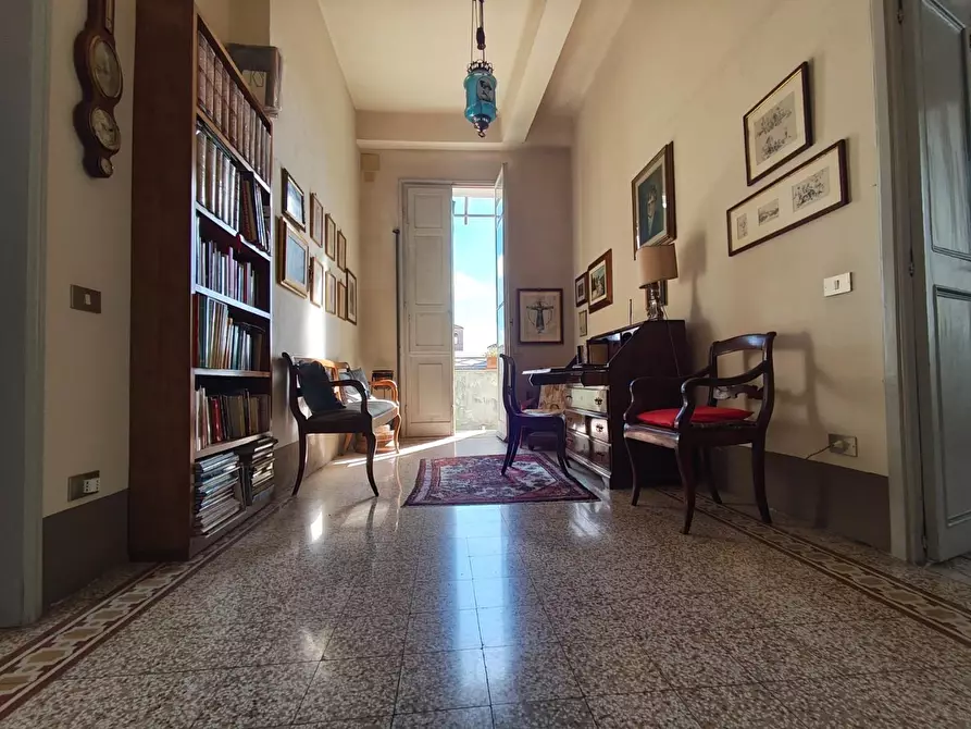 Immagine 42 di Appartamento in vendita  a Lucca