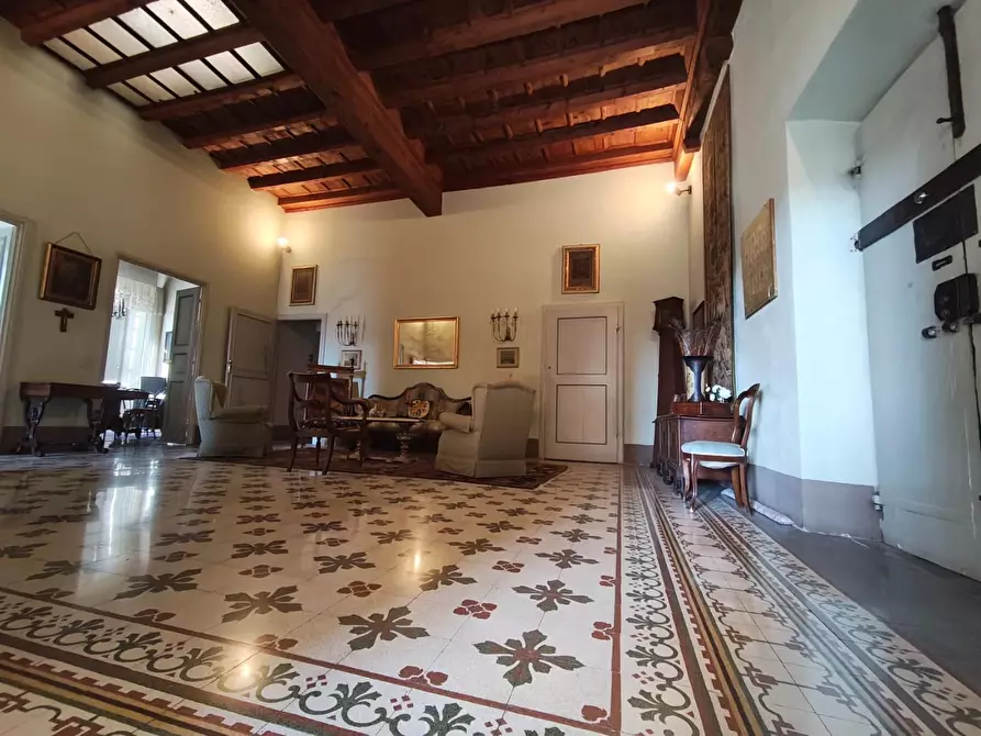 Immagine 8 di Appartamento in vendita  a Lucca