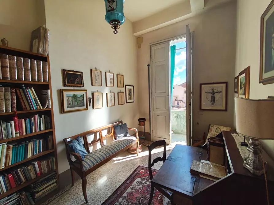 Immagine 36 di Appartamento in vendita  a Lucca