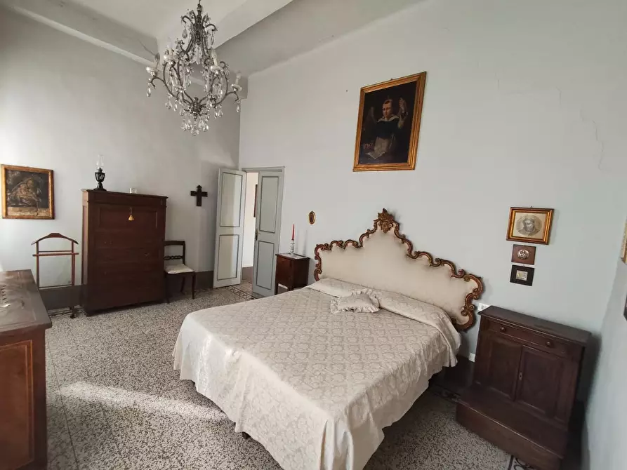 Immagine 39 di Appartamento in vendita  a Lucca