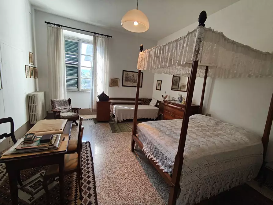 Immagine 48 di Appartamento in vendita  a Lucca