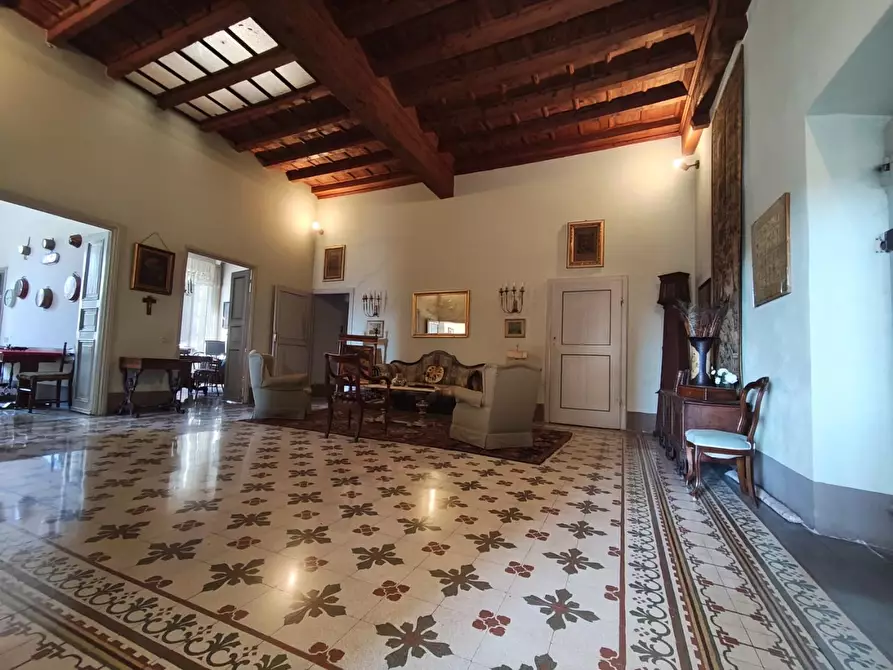 Immagine 7 di Appartamento in vendita  a Lucca