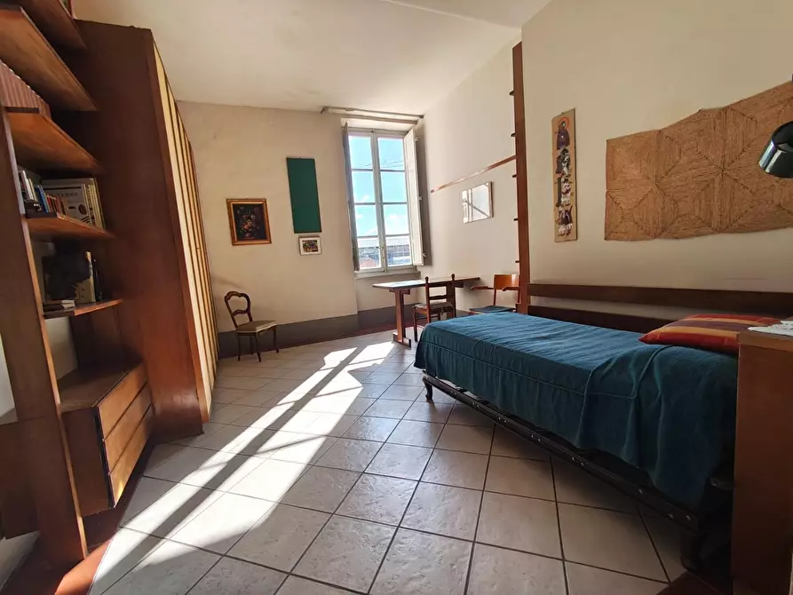 Immagine 6 di Appartamento in vendita  a Lucca