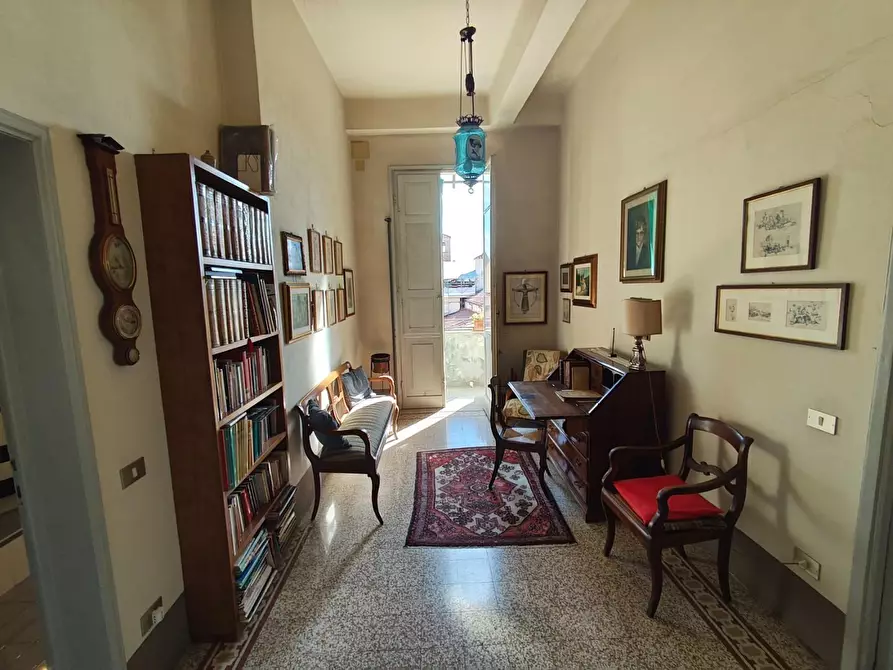 Immagine 43 di Appartamento in vendita  a Lucca