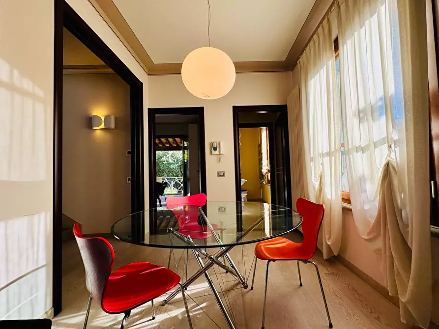 Immagine 7 di Villa in vendita  a Pietrasanta