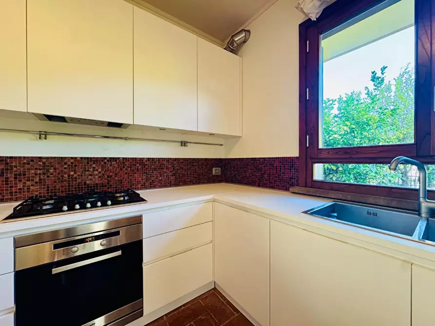 Immagine 12 di Villa in vendita  a Pietrasanta