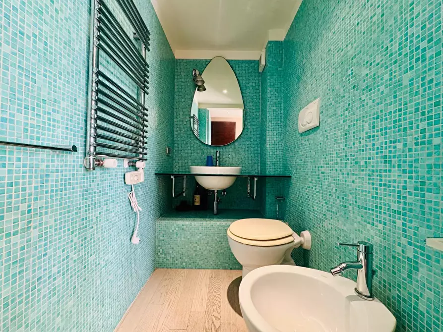 Immagine 40 di Villa in vendita  a Pietrasanta