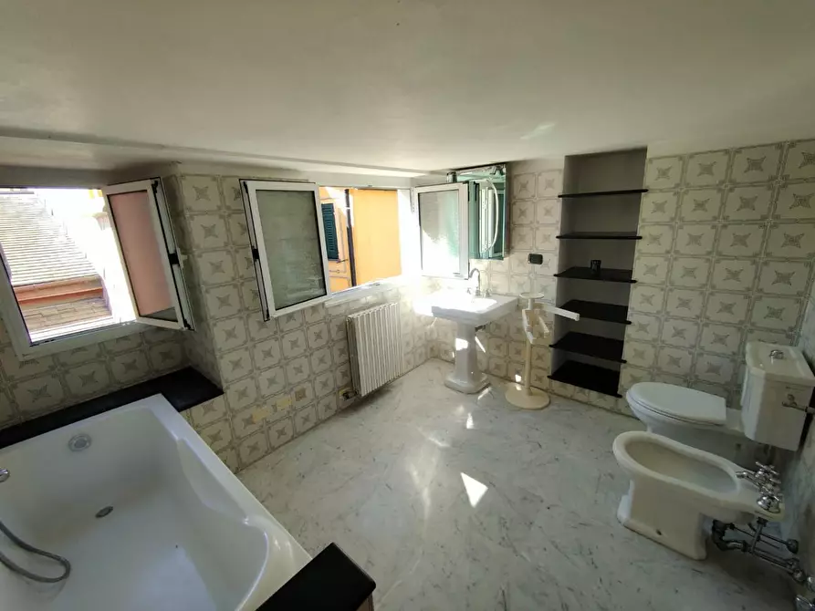 Immagine 39 di Mansarda in vendita  a Chiavari