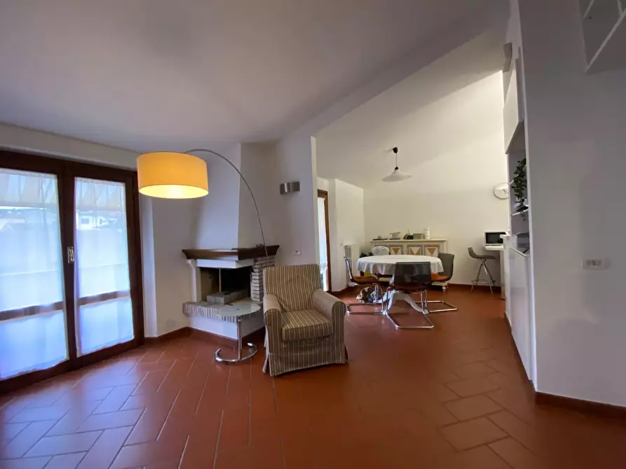 Immagine 2 di Appartamento in affitto  a Carmignano