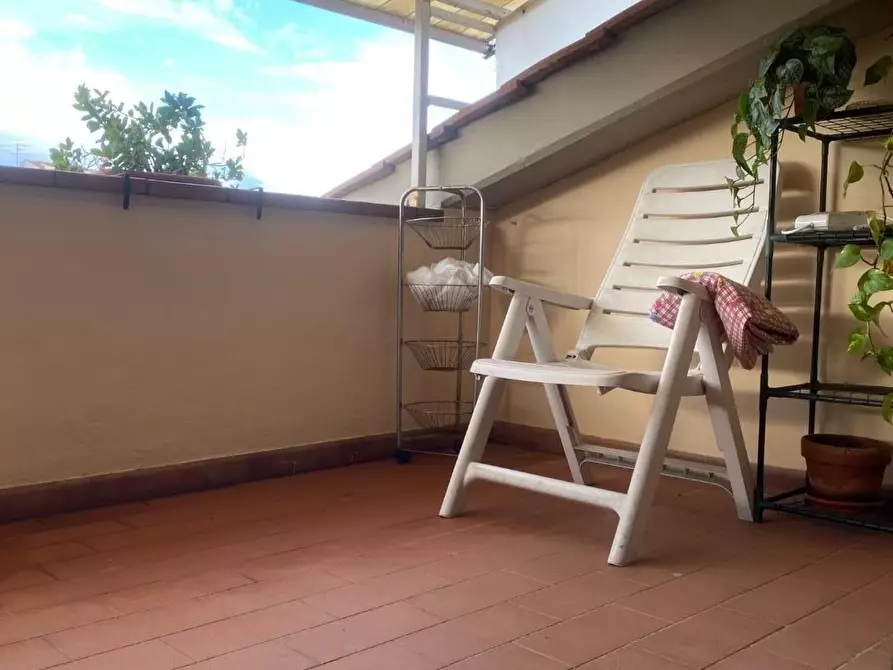 Immagine 16 di Appartamento in affitto  a Carmignano