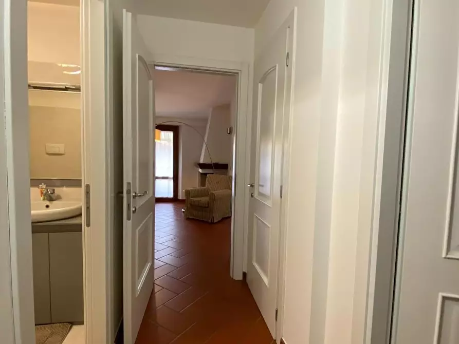 Immagine 7 di Appartamento in affitto  a Carmignano