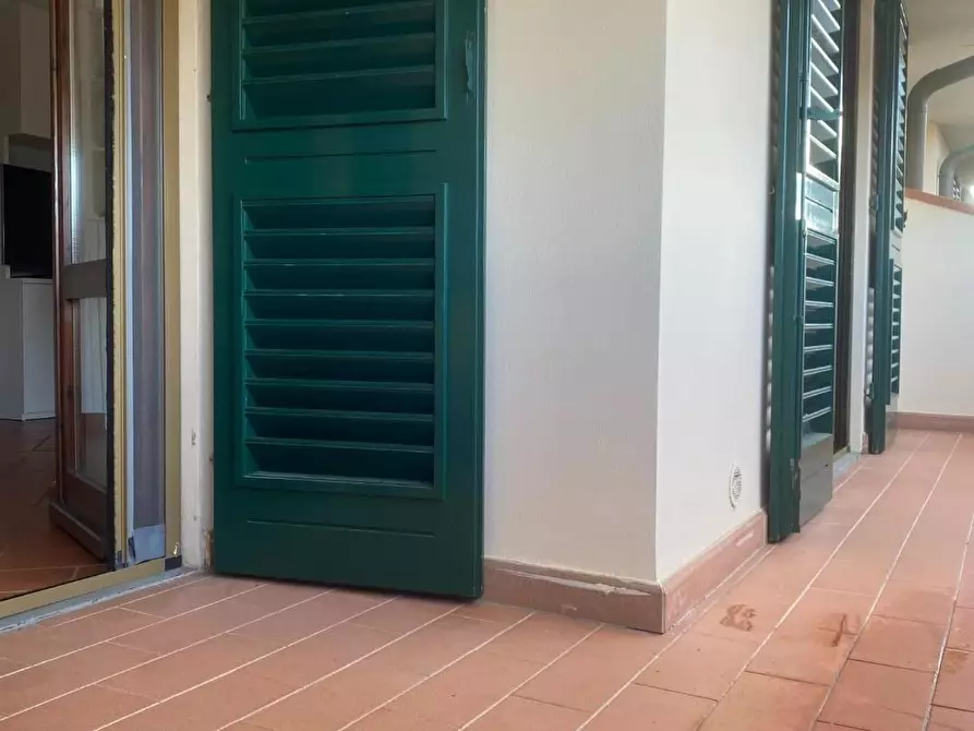 Immagine 17 di Appartamento in affitto  a Carmignano