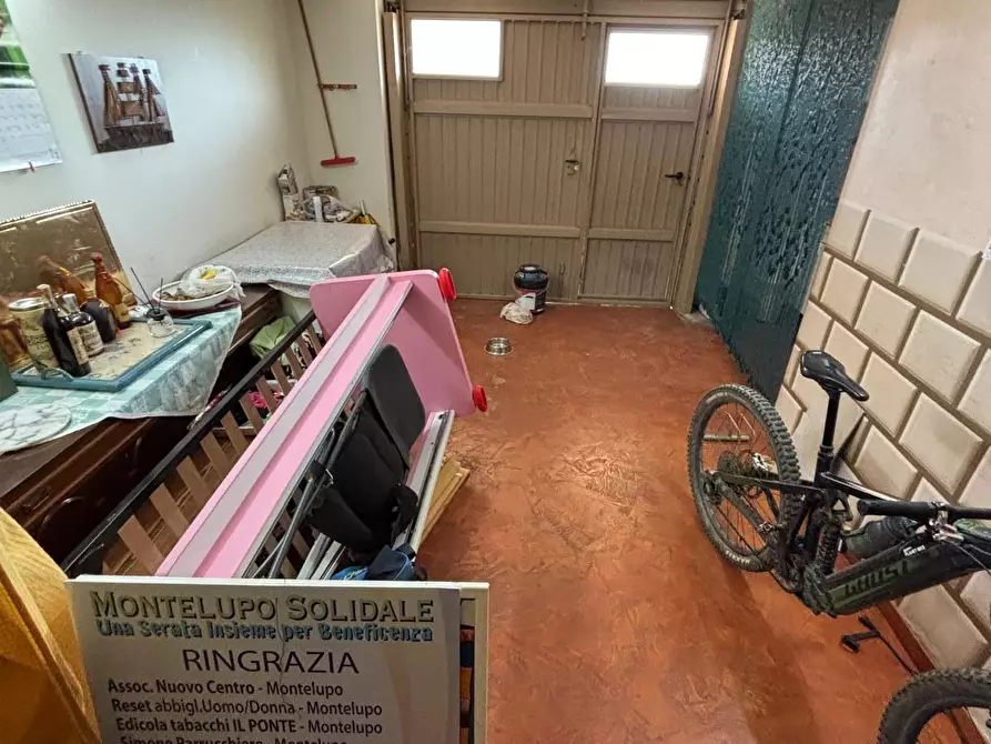 Immagine 21 di Appartamento in vendita  a Capraia E Limite