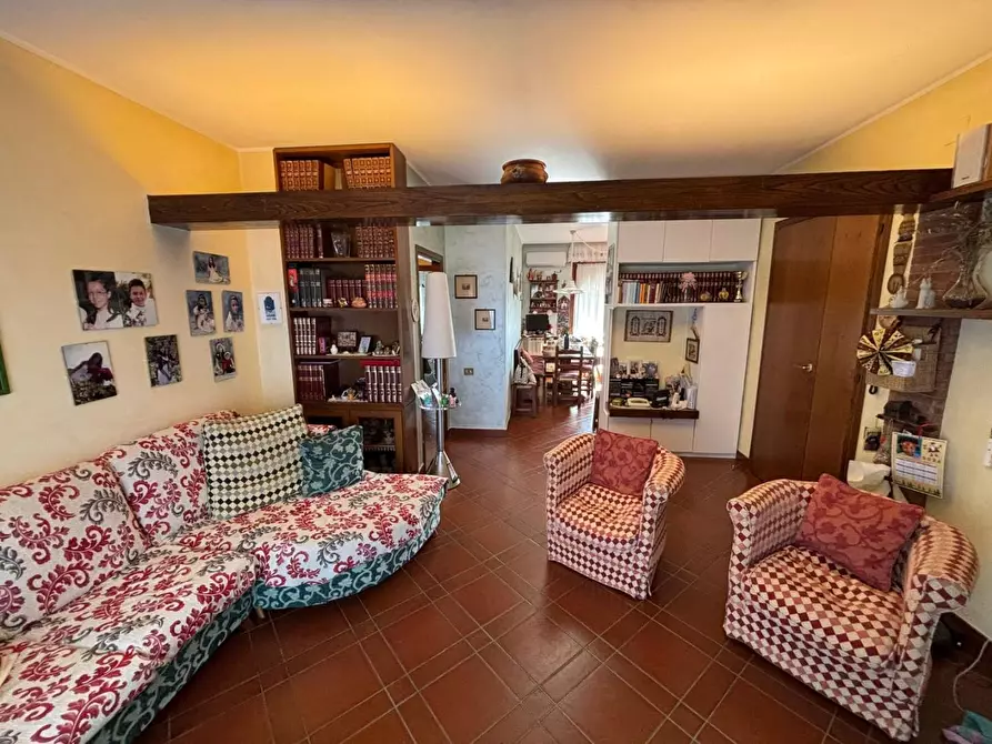 Immagine 4 di Appartamento in vendita  a Capraia E Limite