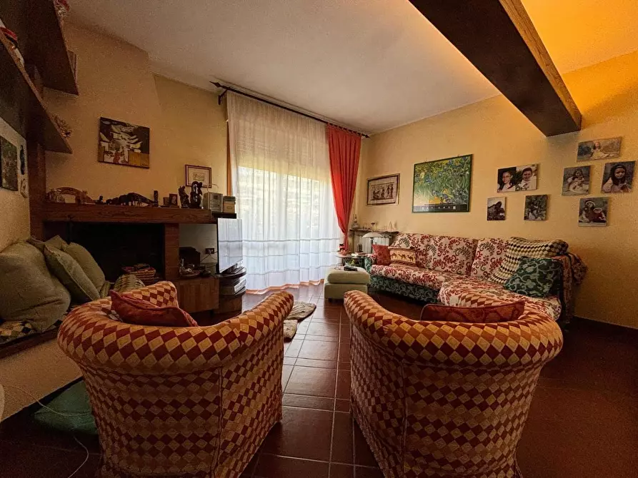 Immagine 3 di Appartamento in vendita  a Capraia E Limite