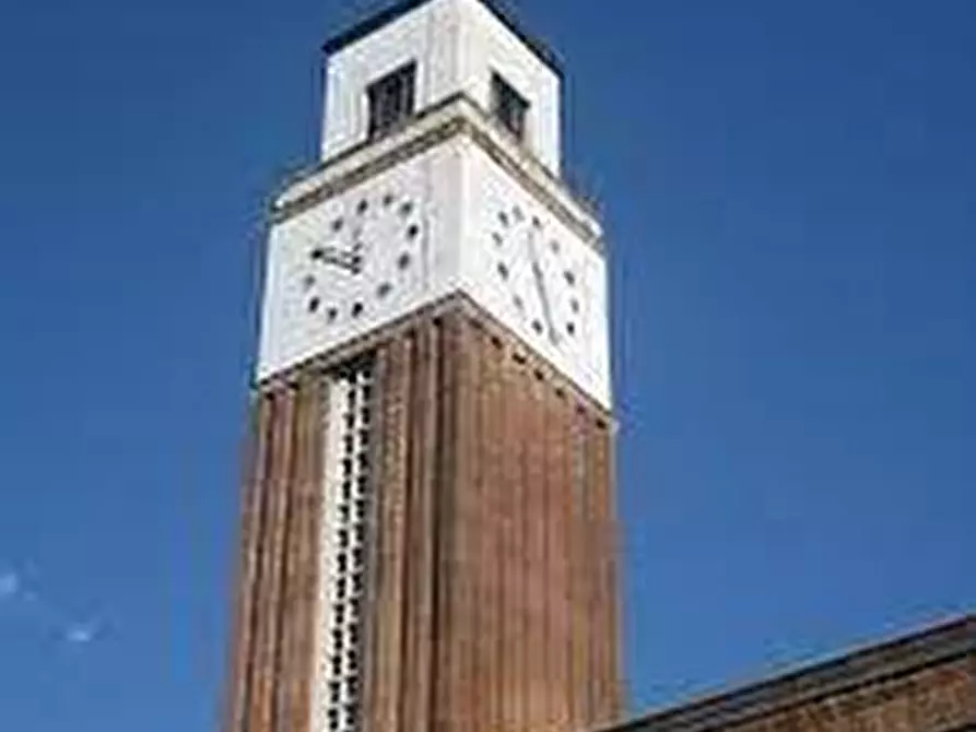 Immagine 2 di Ufficio in affitto  a Massa