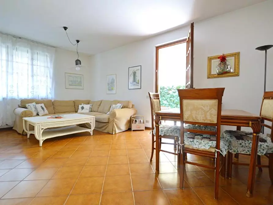 Immagine 16 di Casa bifamiliare in vendita  a Forte Dei Marmi