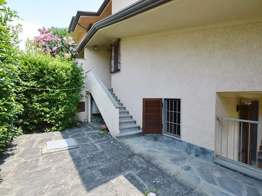 Immagine 9 di Casa bifamiliare in vendita  a Forte Dei Marmi