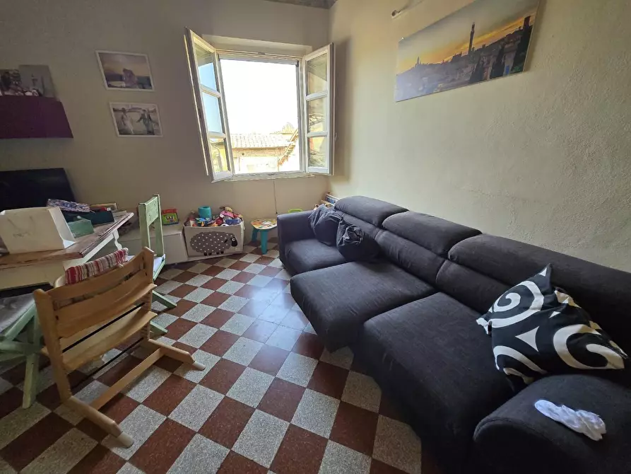 Immagine 6 di Appartamento in vendita  a Siena
