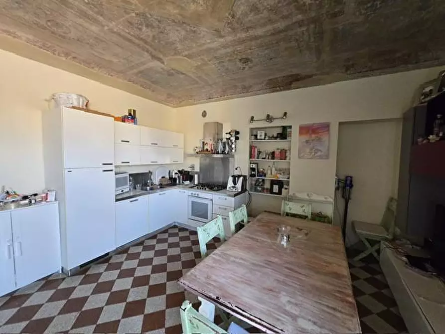 Immagine 2 di Appartamento in vendita  a Siena