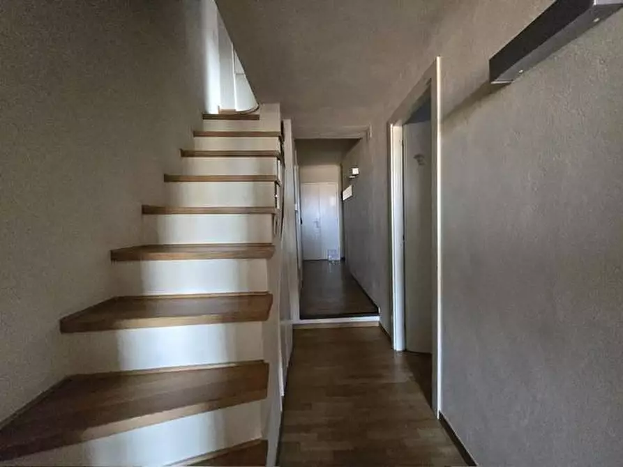 Immagine 13 di Appartamento in vendita  a Siena