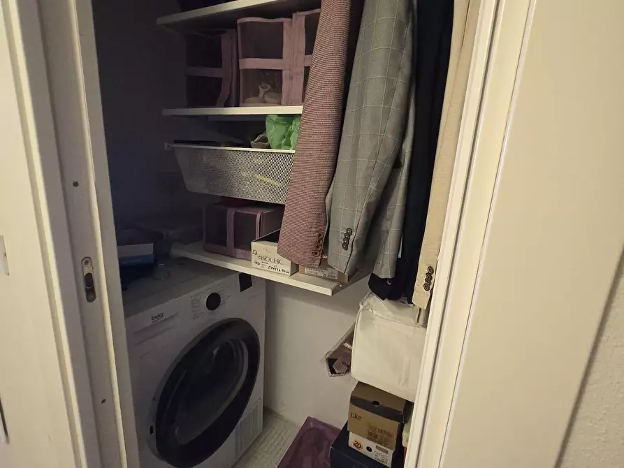 Immagine 18 di Appartamento in vendita  a Siena