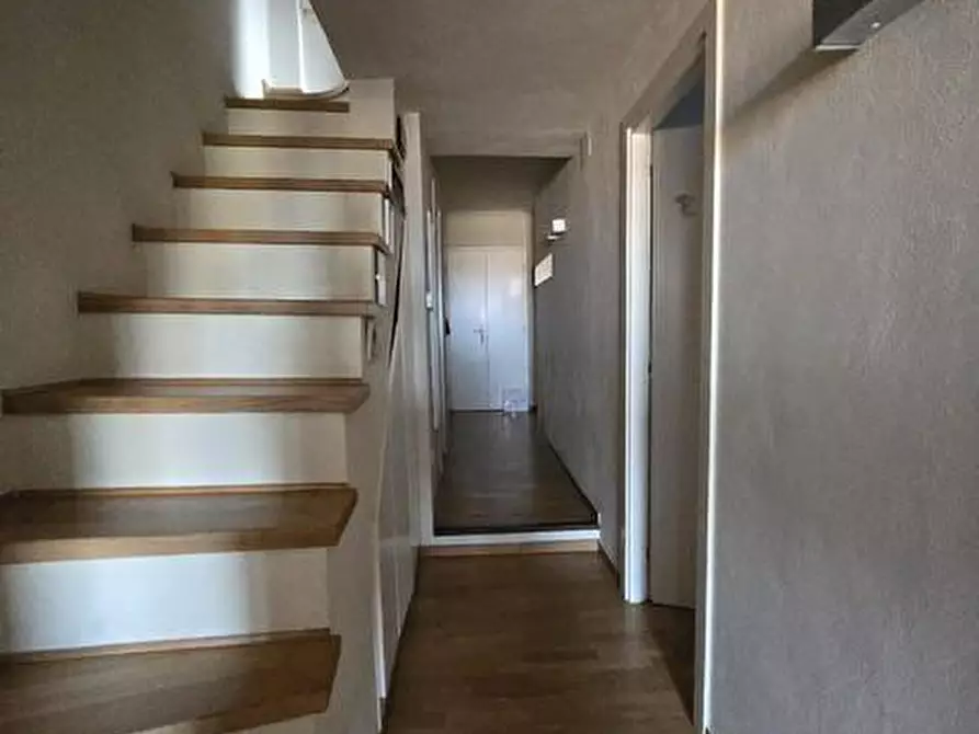 Immagine 12 di Appartamento in vendita  a Siena